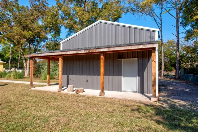 $425,000 | 227 Newcastle, Gordonville, TX 76245