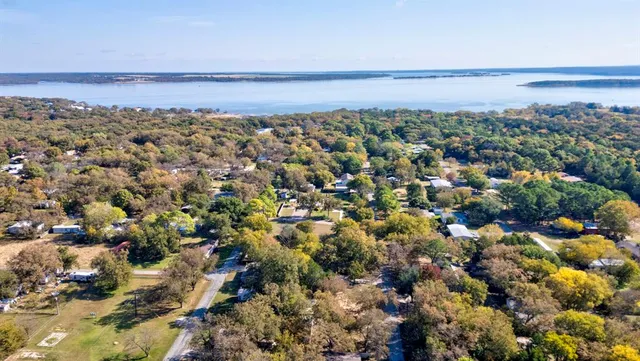 $425,000 | 227 Newcastle, Gordonville, TX 76245