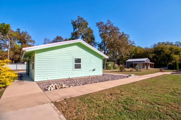 $410,000 | 227 Newcastle, Gordonville, TX 76245