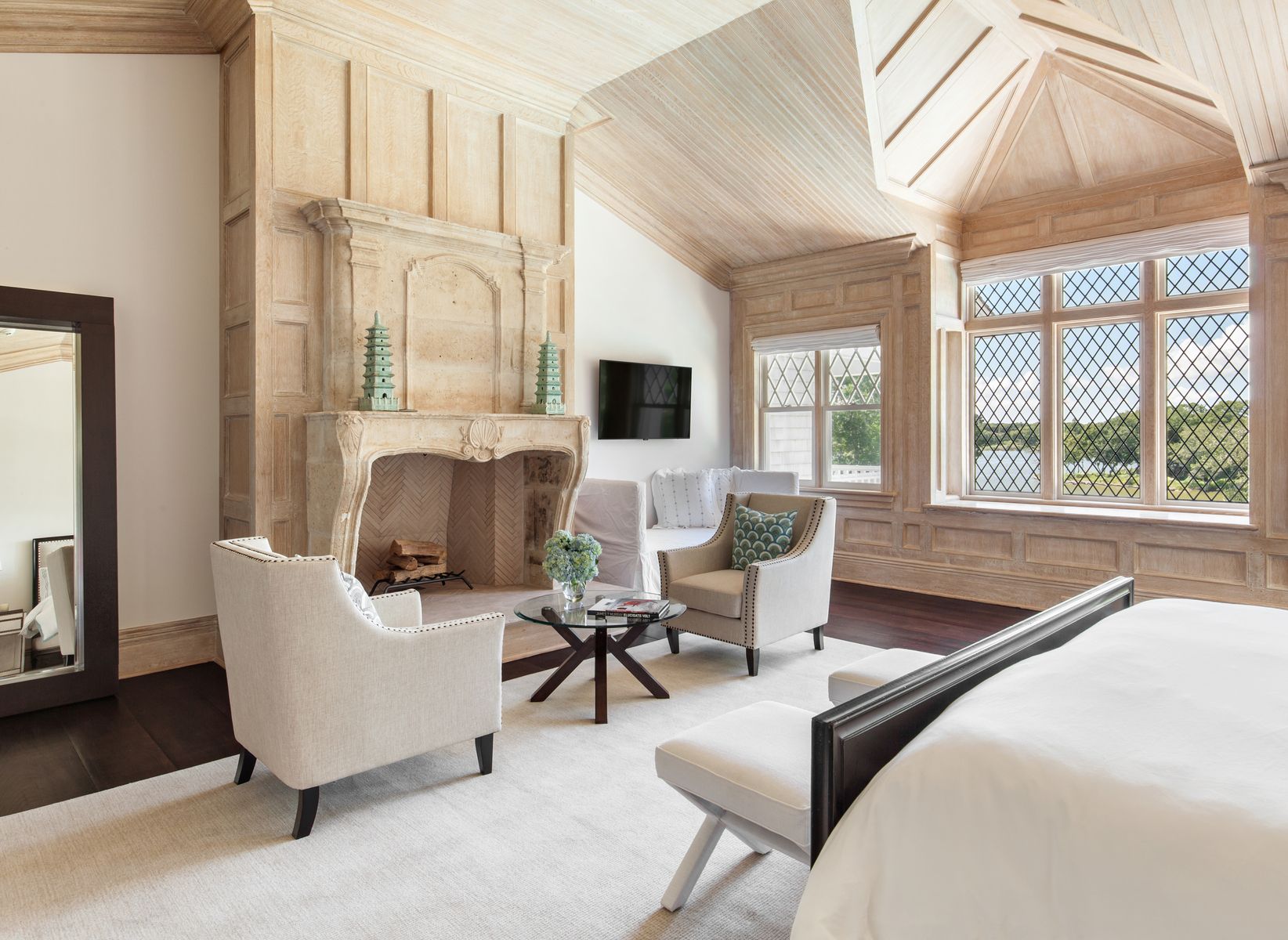 81 Briar Patch Road East Hampton, NY 11937 - Photo 13 of 25 a living room with furniture and a flat screen tv