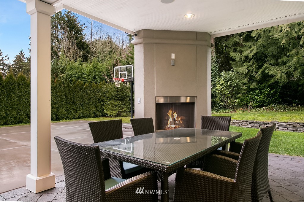 2434 Evergreen Point Road Medina, WA 98039 - Photo 24 of 25