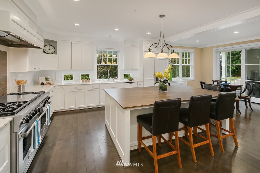 2434 Evergreen Point Road Medina, WA 98039 - Photo 8 of 25