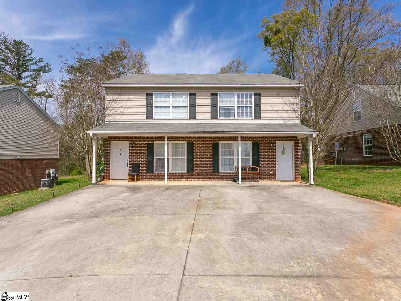 208 Springfield Circle Easley, SC 29642 - Photo 2 of 26 Gallery Image 2