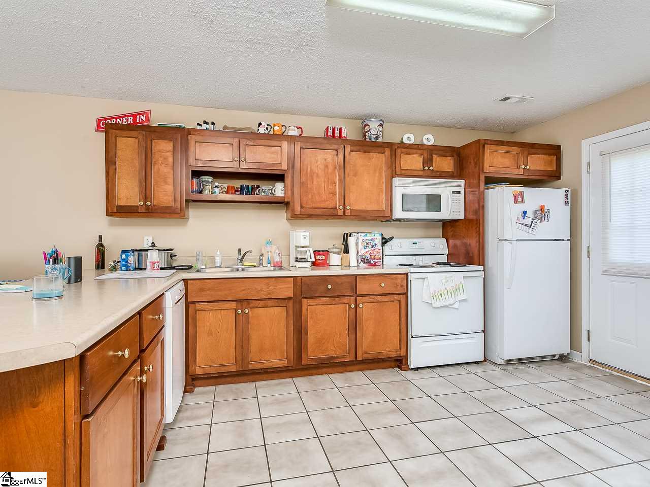 208 Springfield Circle Easley, SC 29642 - Photo 16 of 26 Gallery Image 16