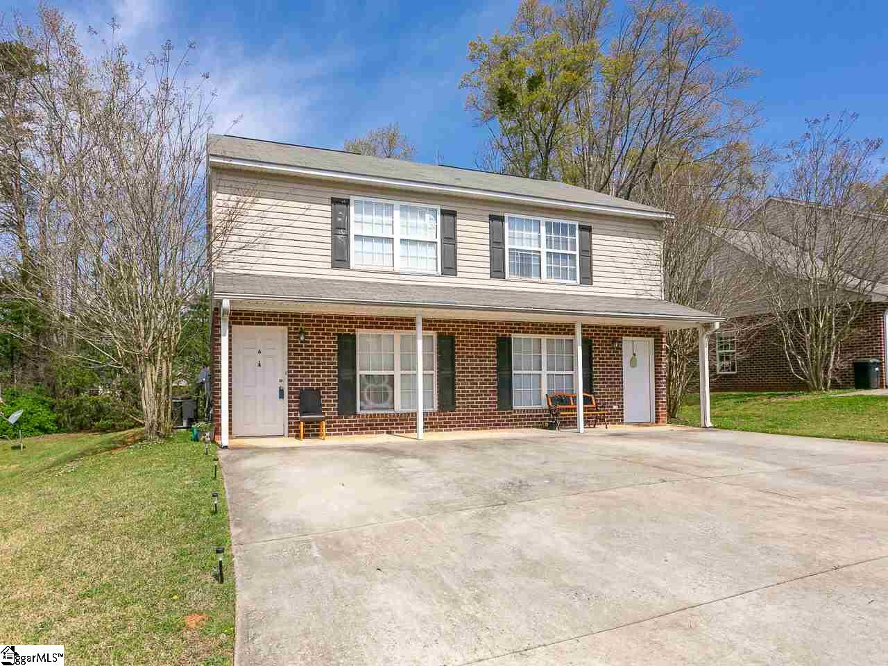 208 Springfield Circle Easley, SC 29642 - Photo 3 of 26 Gallery Image 3