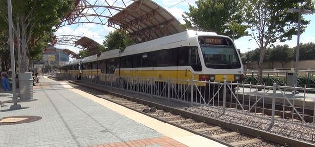 8601 Park Lane, Unit 414 Dallas, TX 75231 - Photo 20 of 23 a view of a yard with wooden fence