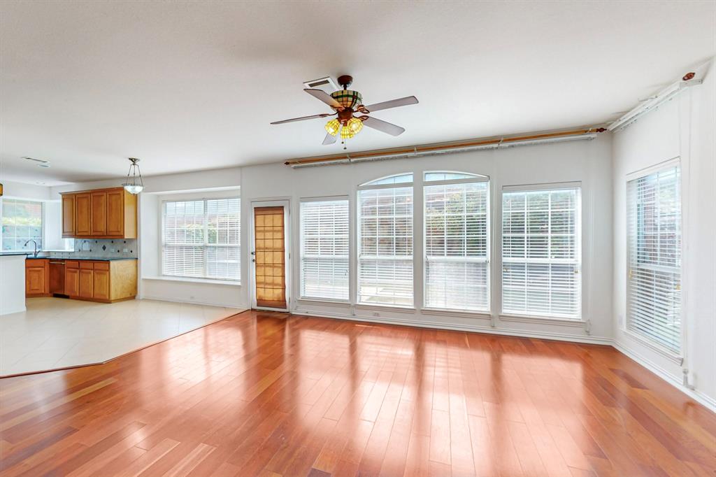 8609 Rugby Road Irving, TX 75063 - Photo 10 of 37