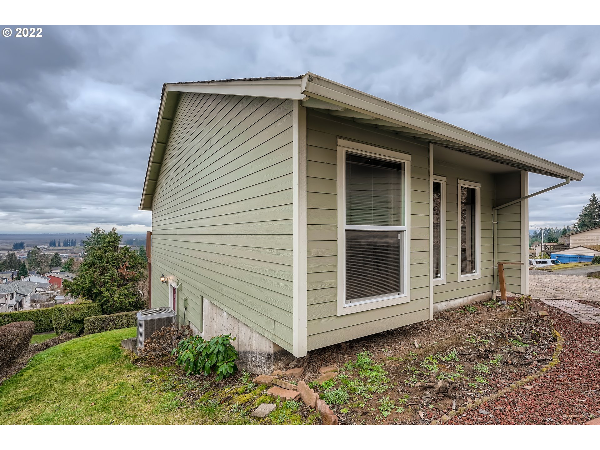 32799 Northwest Ridge Drive Scappoose, OR 97056 - Photo 3 of 32 Gallery Image 3