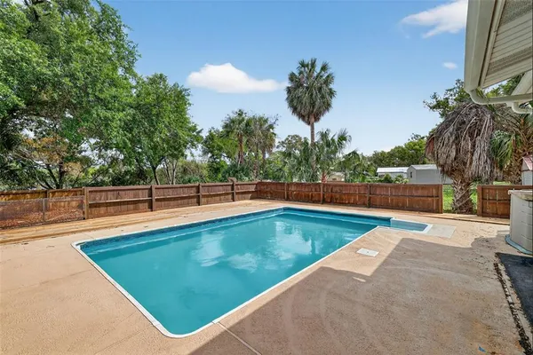 $244,850 | 405 Tropic Circle, Fruitland Park, FL 34731