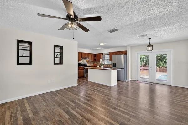 $244,850 | 405 Tropic Circle, Fruitland Park, FL 34731