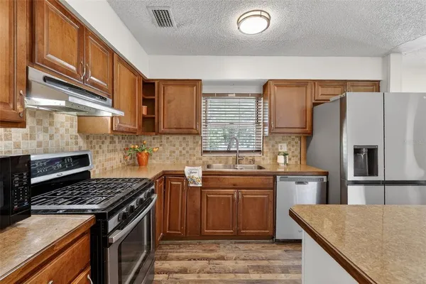 $244,850 | 405 Tropic Circle, Fruitland Park, FL 34731