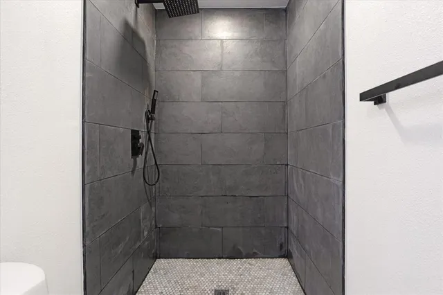 $384,000 | 450 Hickory Street, Lewisville, TX 75057