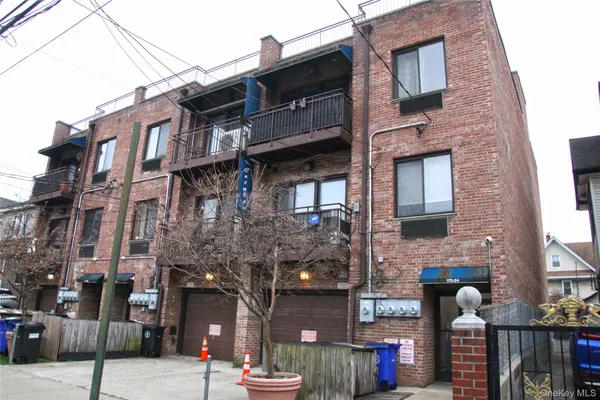 $485,000 | 175-24 89th Avenue, Unit C | Eastwood