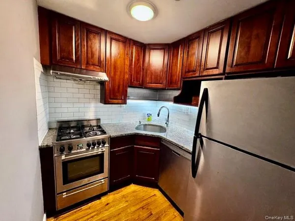 $485,000 | 175-24 89th Avenue, Unit C | Eastwood