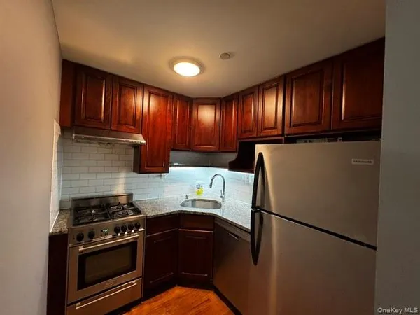 $485,000 | 175-24 89th Avenue, Unit C | Eastwood