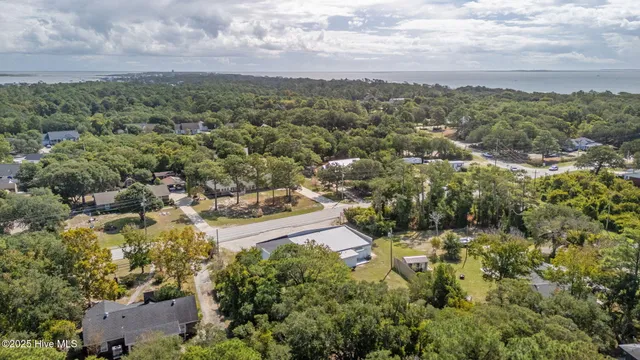 $1,350 | 360 Island Road, Unit 3, Harkers Island, NC 28531