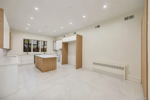 $1,999,000 | 12 Buckman Place, Unit 101, Monsey, NY 10952