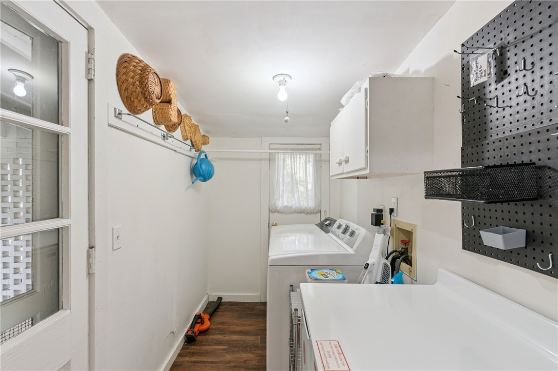 204 Anguilla Avenue St. Simons Island, GA 31522 - Photo 15 of 35 Laundry Room