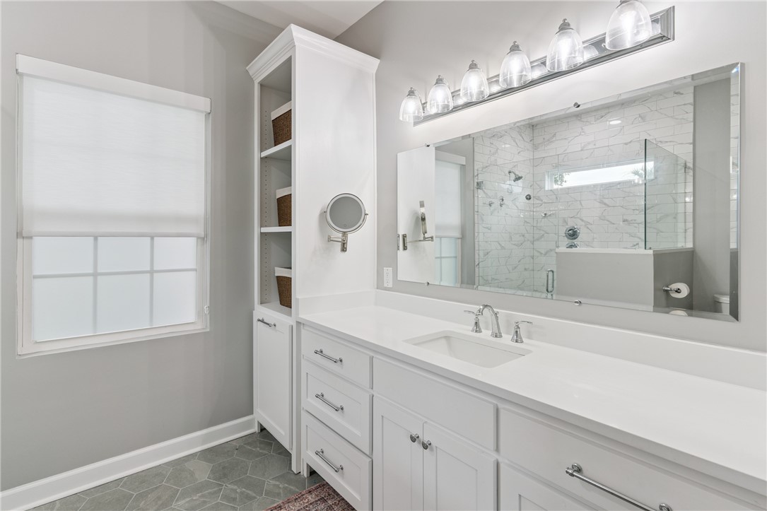 204 Anguilla Avenue St. Simons Island, GA 31522 - Photo 20 of 35 Primary Bath