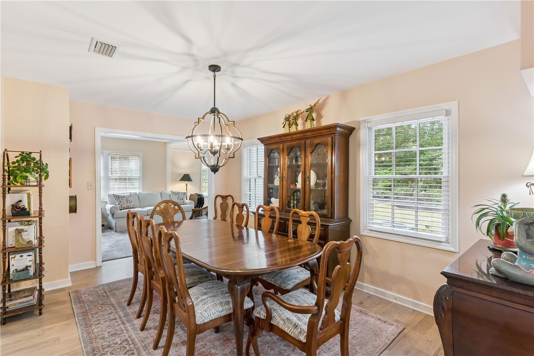 204 Anguilla Avenue St. Simons Island, GA 31522 - Photo 10 of 35 Dining Room