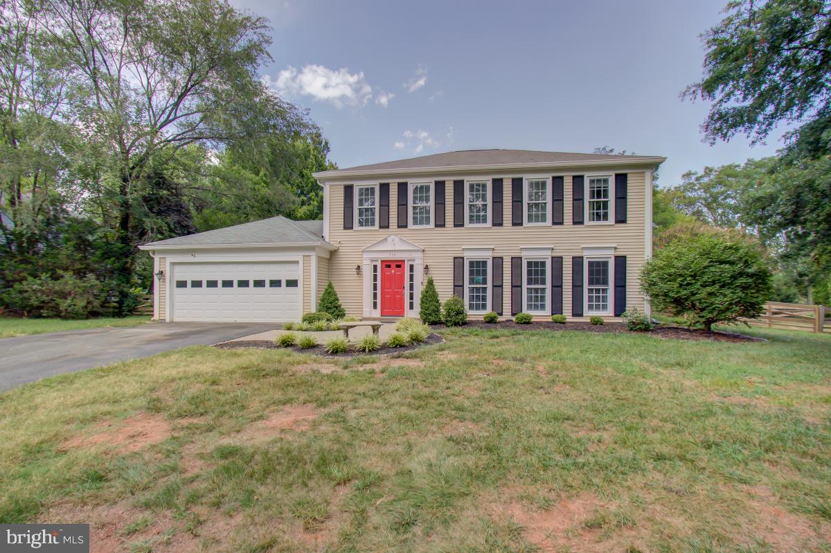 116 Hamilton Road Sterling, VA 20165 - Photo 2 of 44 Front view