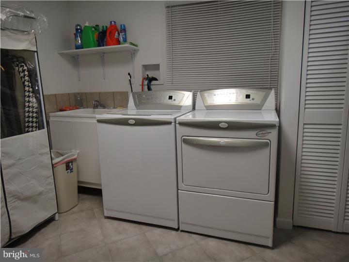 2735 Willits Road Philadelphia, PA 19114 - Photo 17 of 19 Gallery Image 17