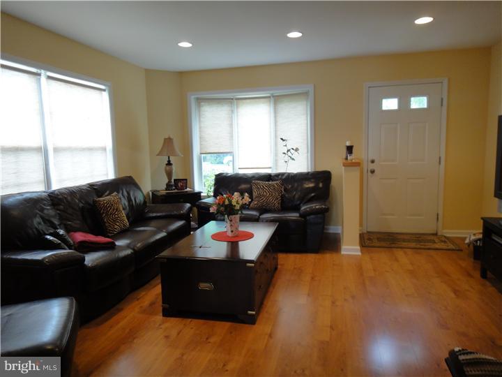 2735 Willits Road Philadelphia, PA 19114 - Photo 4 of 19 Gallery Image 4
