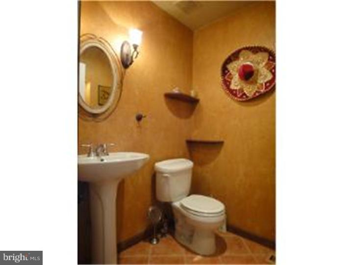 2735 Willits Road Philadelphia, PA 19114 - Photo 6 of 19 Gallery Image 6