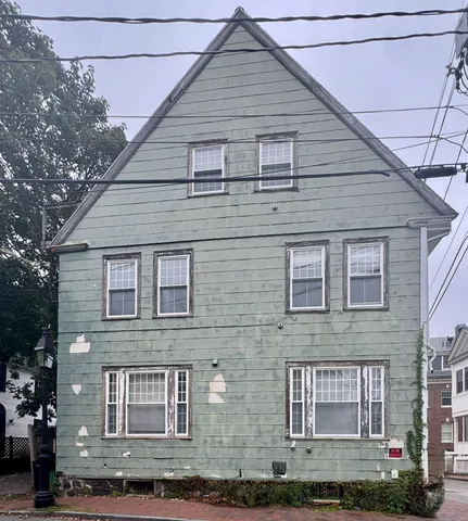 $2,100,000 | 20 Chapel Street, Portsmouth, NH 03801
