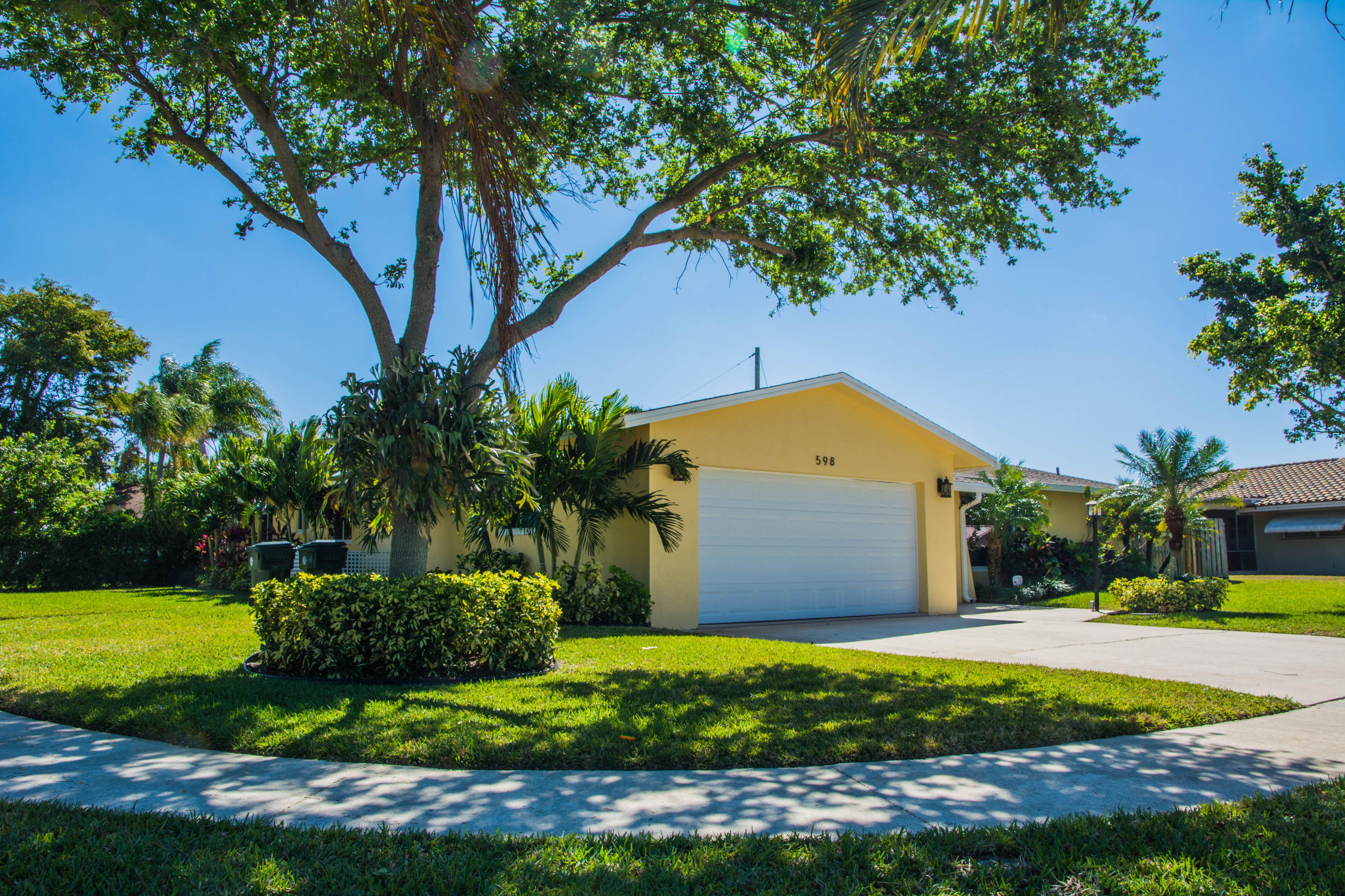 598 Northwest 13th Drive Boca Raton, FL 33486 - Photo 5 of 27 DSC_0002