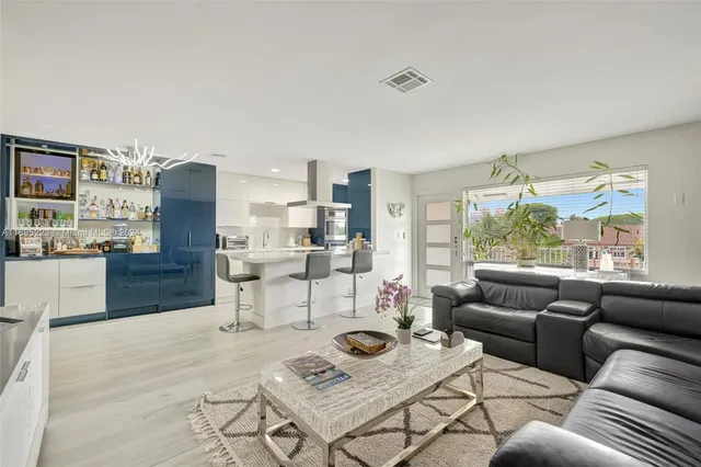 $450,000 | 2866 Northeast 30th Street, Unit 19, Fort Lauderdale, FL 33306