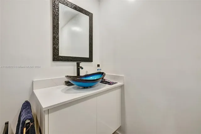 $450,000 | 2866 Northeast 30th Street, Unit 19, Fort Lauderdale, FL 33306