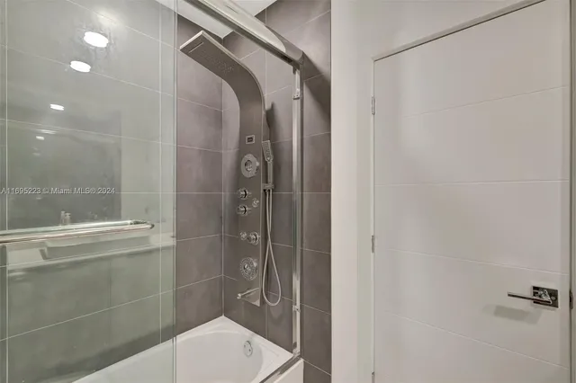 $450,000 | 2866 Northeast 30th Street, Unit 19, Fort Lauderdale, FL 33306