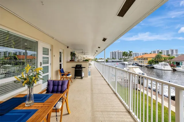 $450,000 | 2866 Northeast 30th Street, Unit 19, Fort Lauderdale, FL 33306