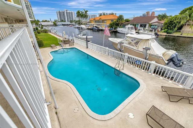 $450,000 | 2866 Northeast 30th Street, Unit 19, Fort Lauderdale, FL 33306