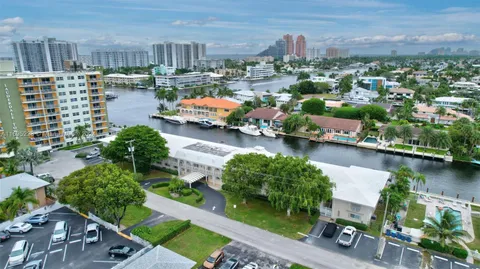 $450,000 | 2866 Northeast 30th Street, Unit 19, Fort Lauderdale, FL 33306