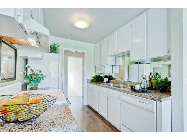100 East Middlefield Road, Unit 6H Mountain View, CA 94043 - Photo 11 of 25 Gallery Image 11