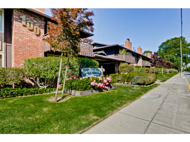 100 East Middlefield Road, Unit 6H Mountain View, CA 94043 - Photo 2 of 25 Gallery Image 2
