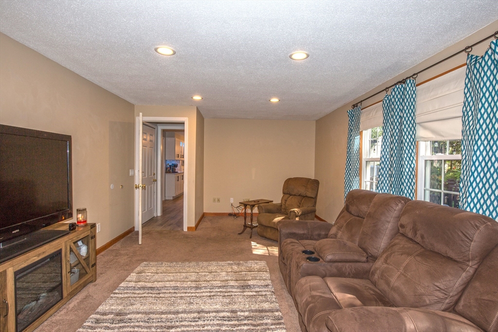 138 Ridgecrest Drive Westfield, MA 01085 - Photo 22 of 42 Gallery Image 22