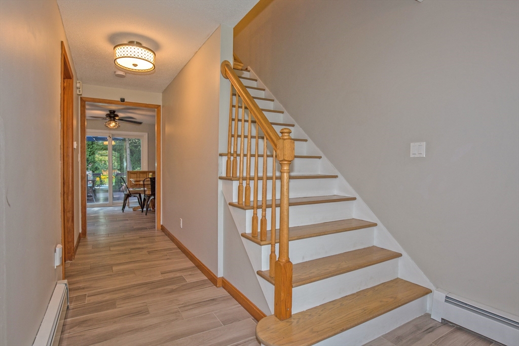 138 Ridgecrest Drive Westfield, MA 01085 - Photo 4 of 42 Gallery Image 4