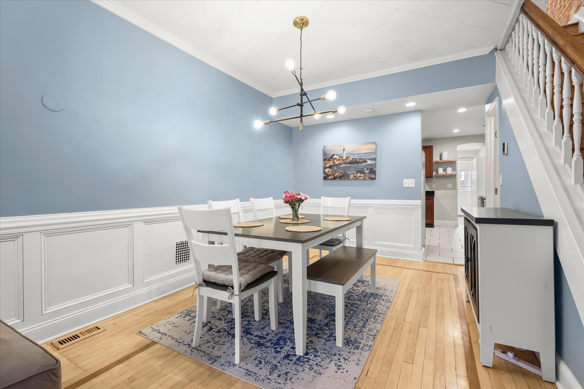 724 South Potomac Street Baltimore, MD 21224 - Photo 9 of 48 Dining Area with Picture Box Molding