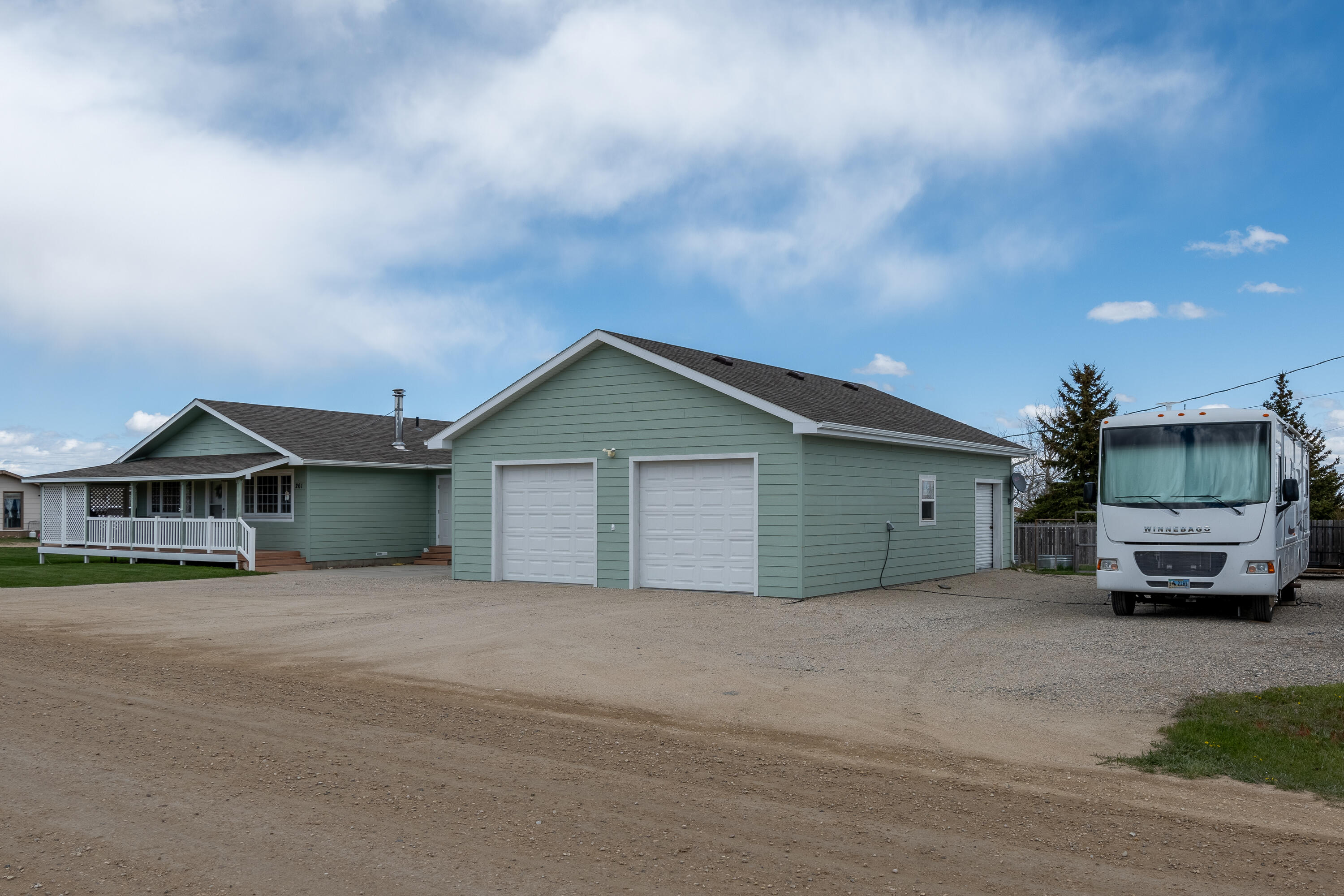 261 Hemlock Street Buffalo, WY 82834 - Photo 2 of 31 261 Hemlock (32 of 40)