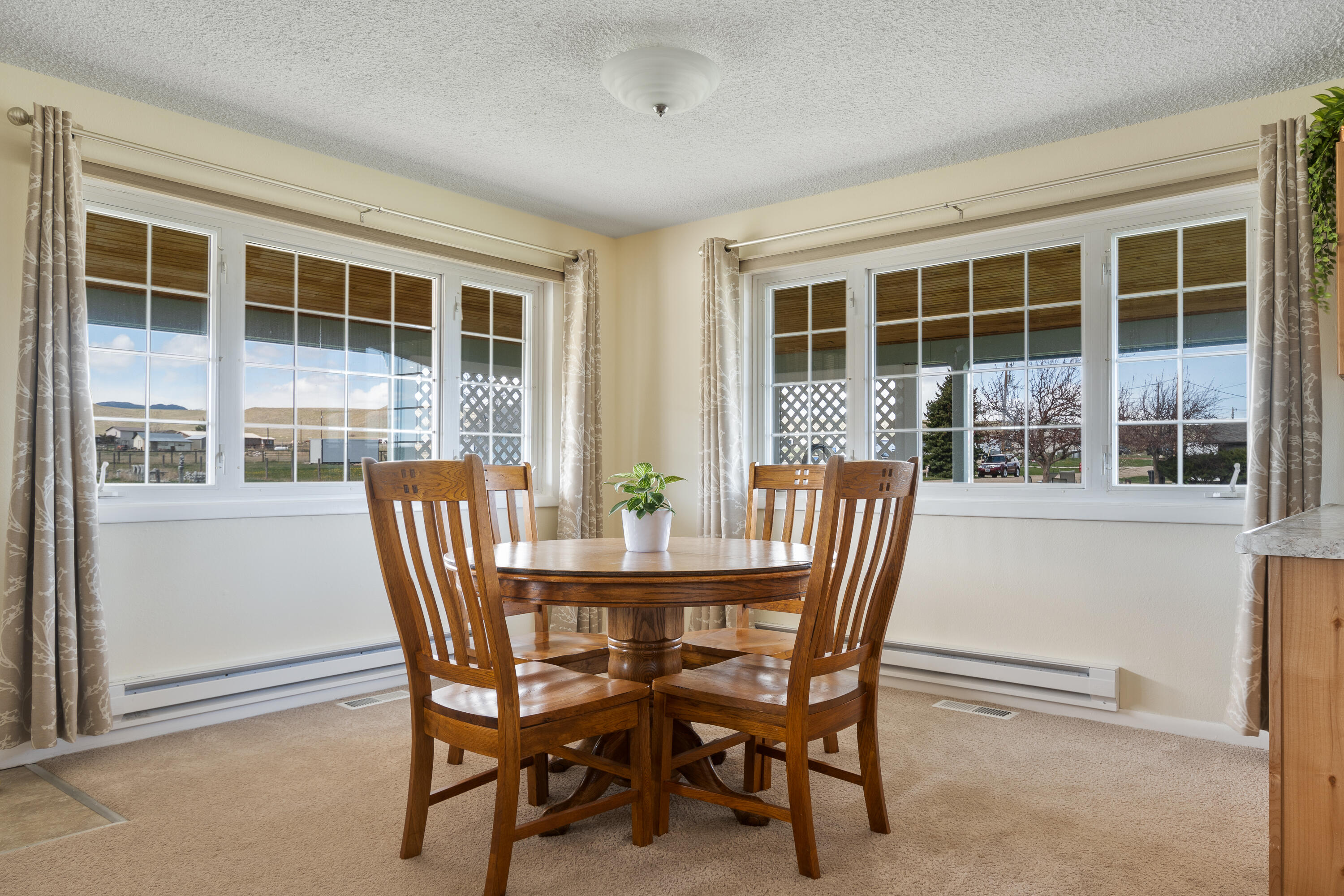 261 Hemlock Street Buffalo, WY 82834 - Photo 7 of 31 261 Hemlock (9 of 40)