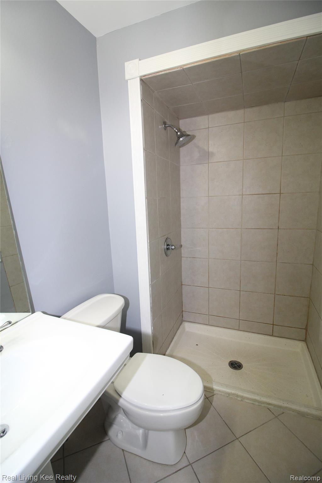 2939 Meadowbrook Drive Rochester, MI 48309 - Photo 12 of 29 IMG_6588.jpg