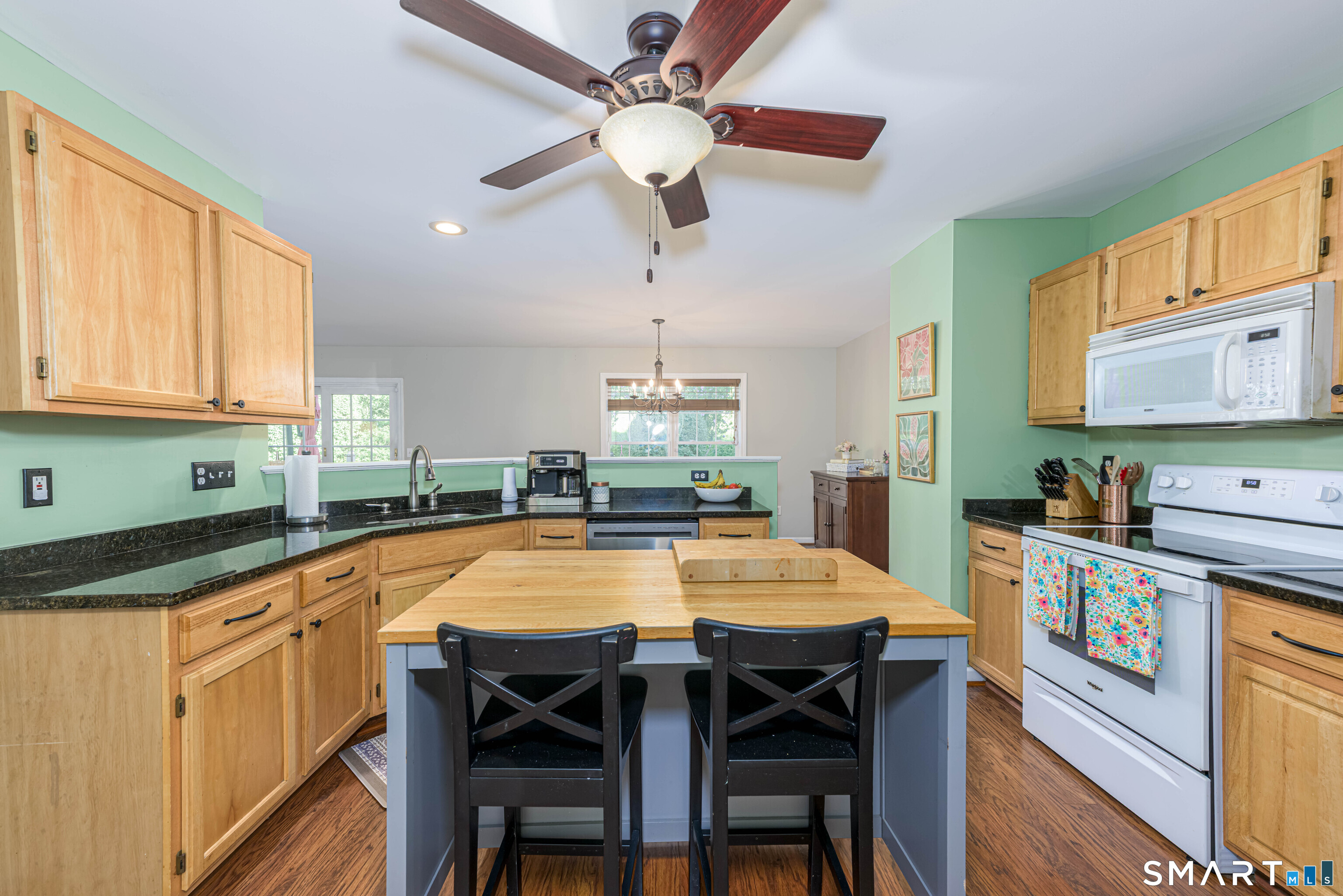 3 Foot Circle, Unit 3 Wallingford, CT 06492 - Photo 10 of 36 Gallery Image 10