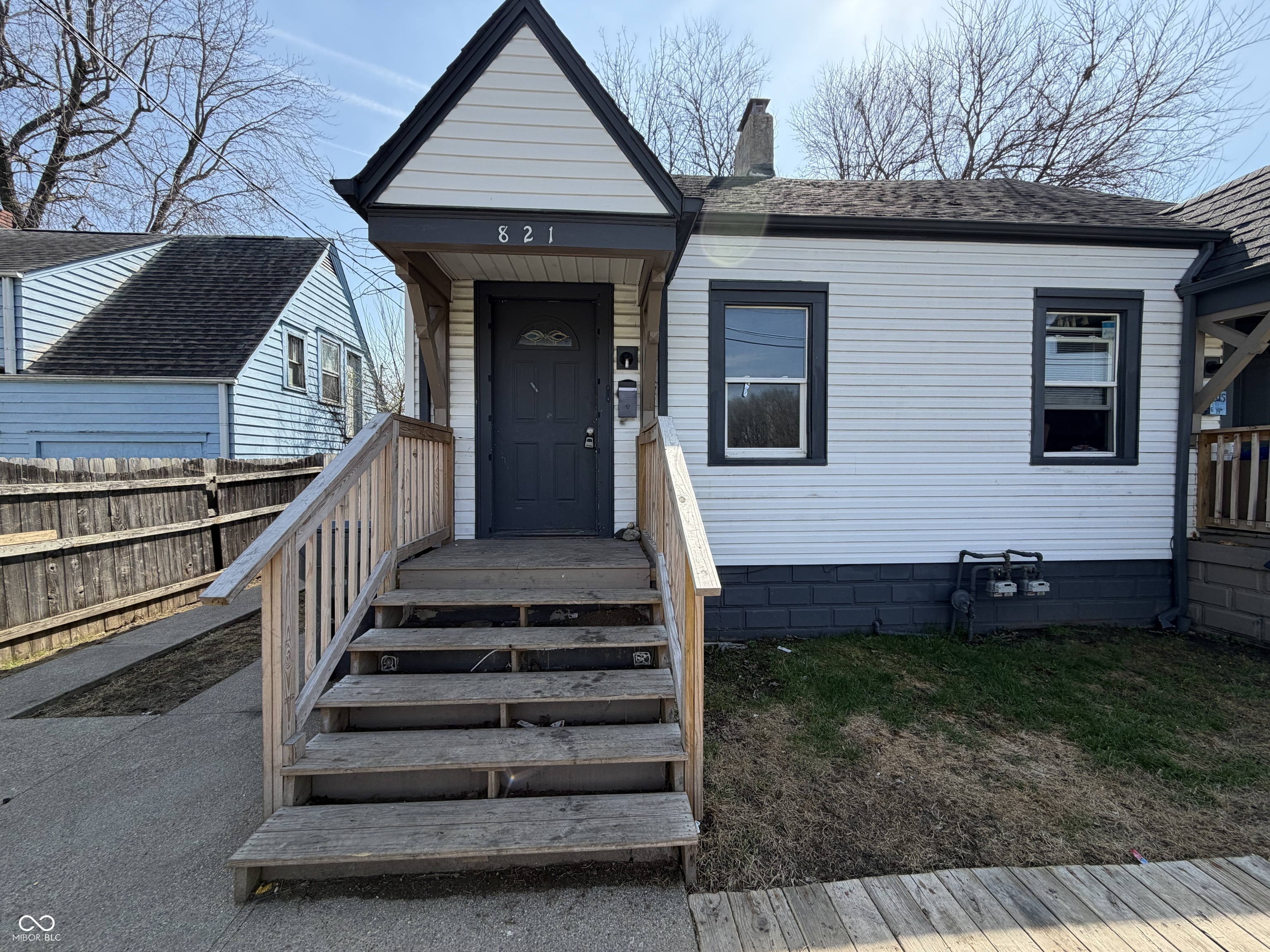815 East 19th Street Anderson, IN 46016 - Photo 2 of 10