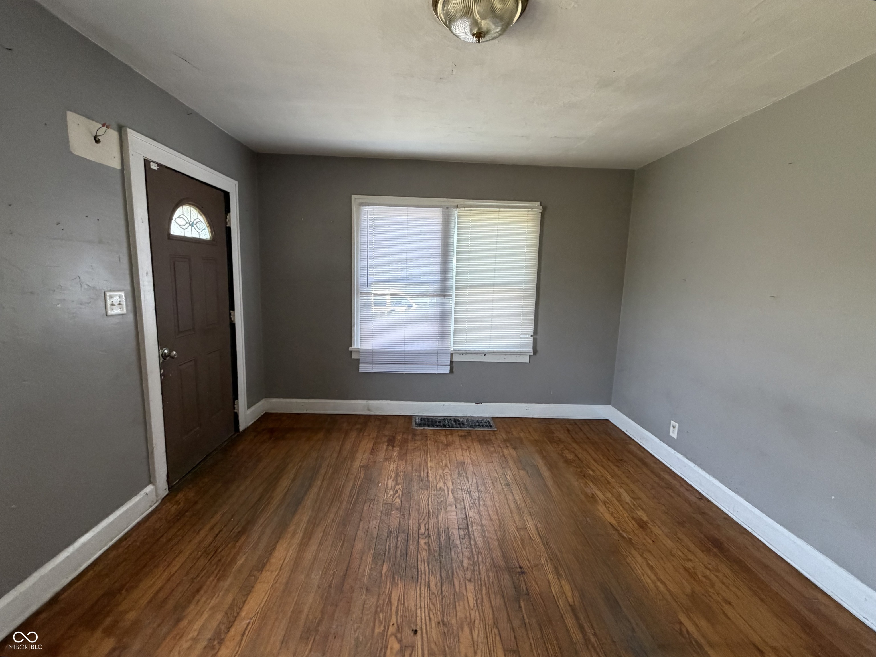 815 East 19th Street Anderson, IN 46016 - Photo 3 of 10