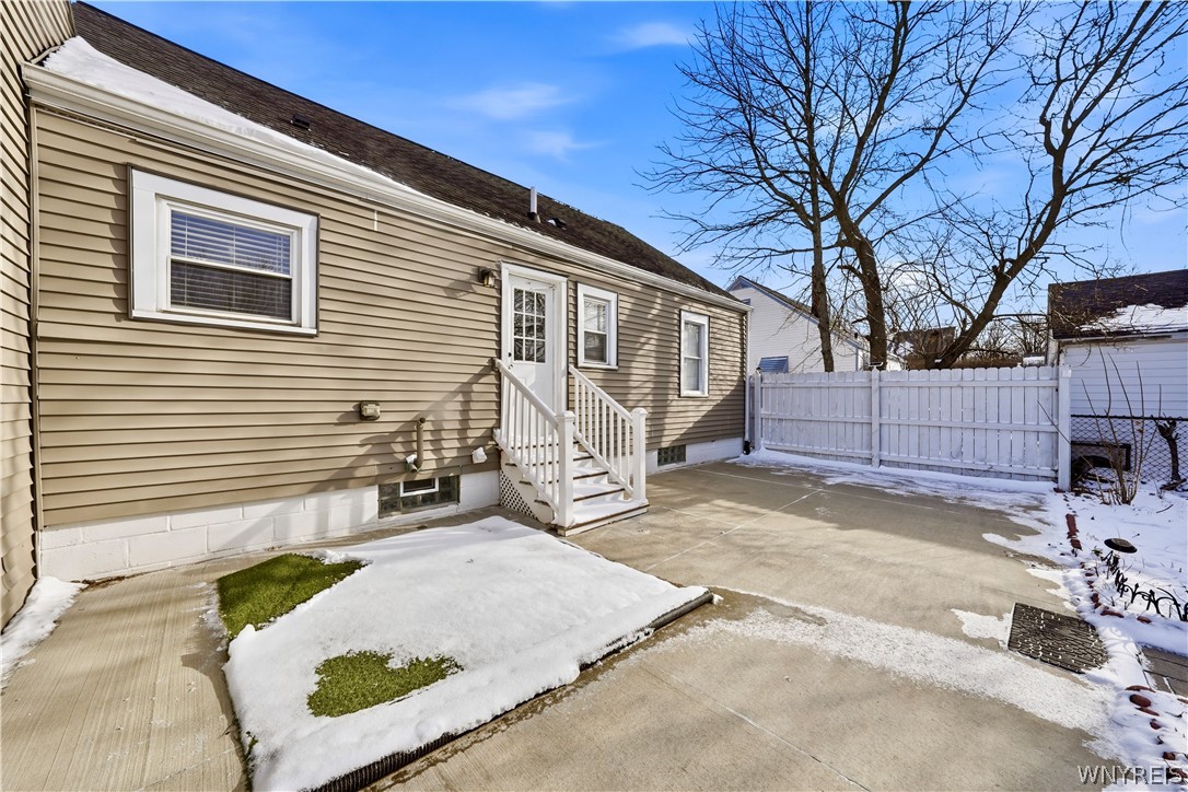 81 Huth Road Cheektowaga, NY 14225 - Photo 15 of 50