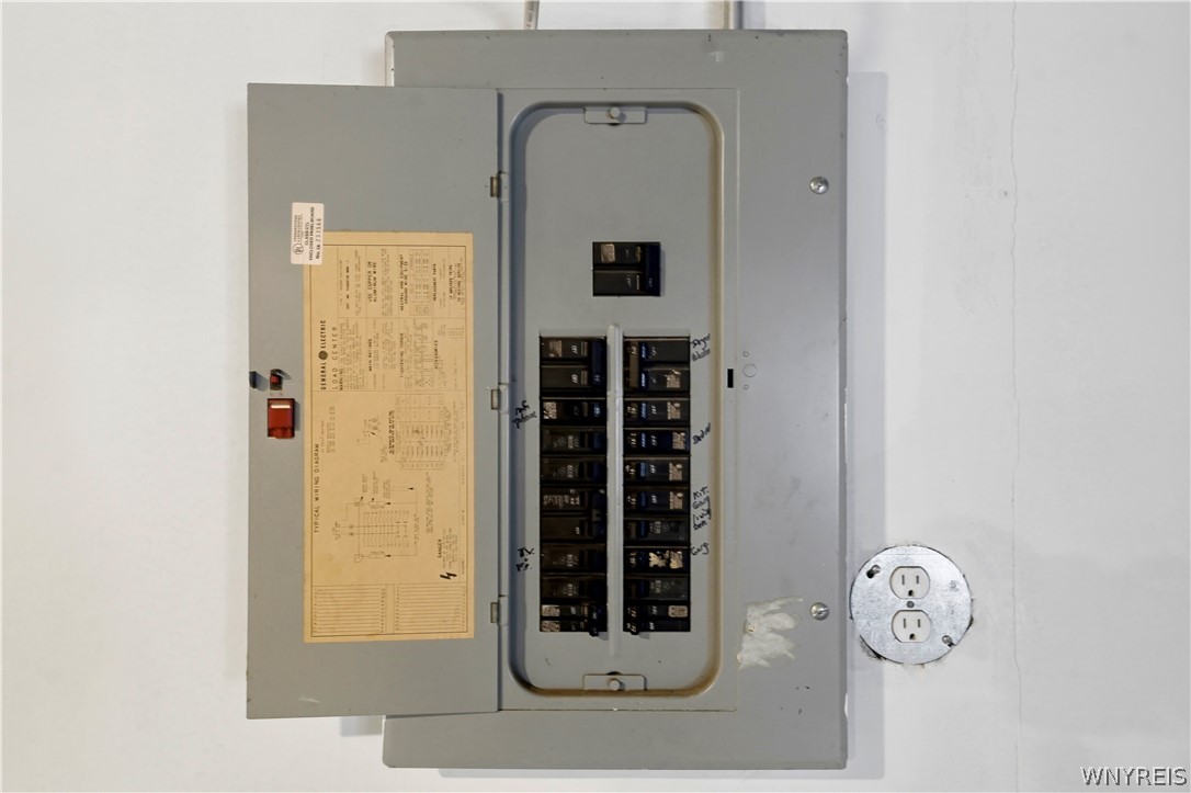 81 Huth Road Cheektowaga, NY 14225 - Photo 44 of 50