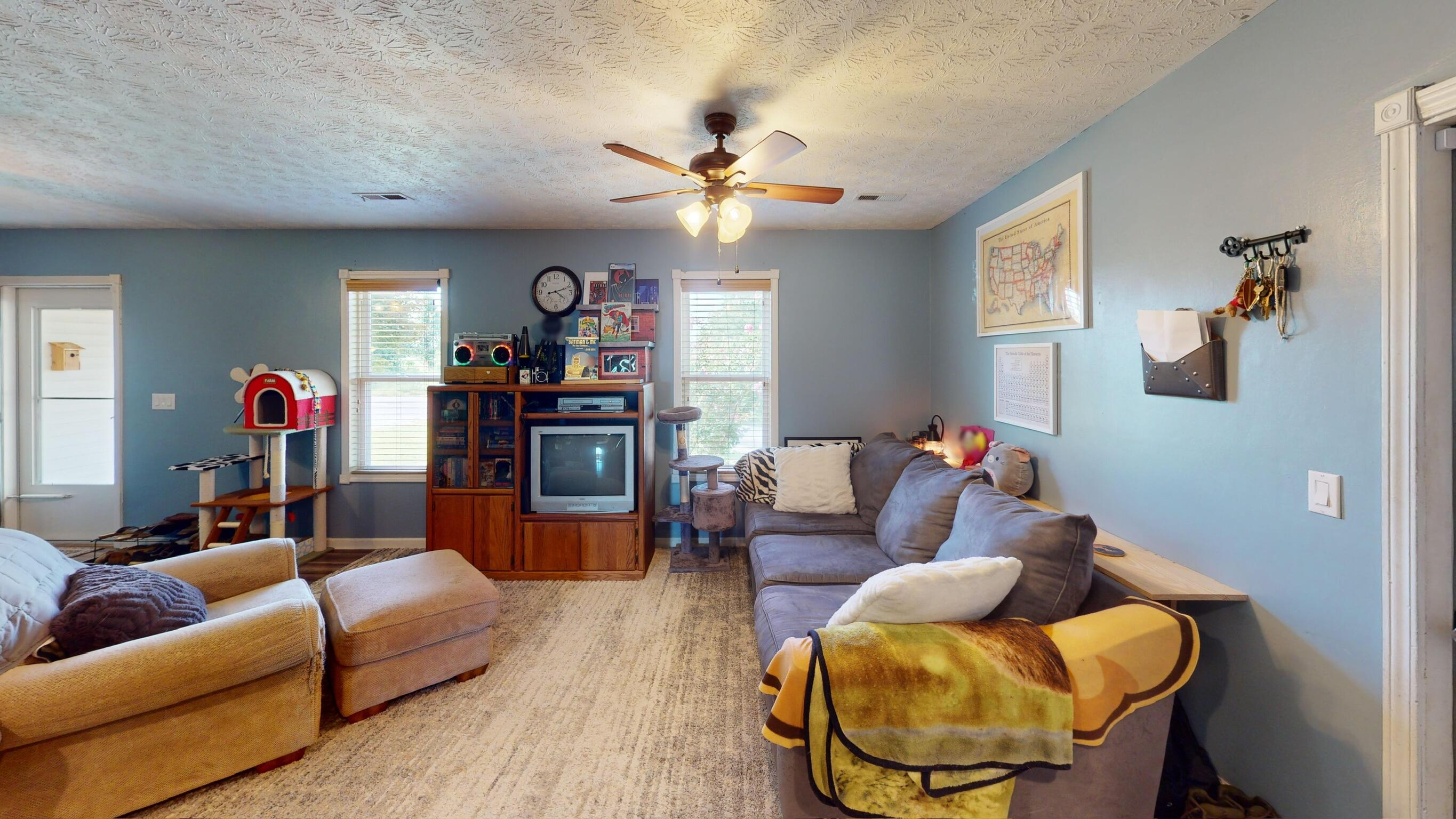 465 West Coleman Road Science Hill, KY 42553 - Photo 7 of 46 living room